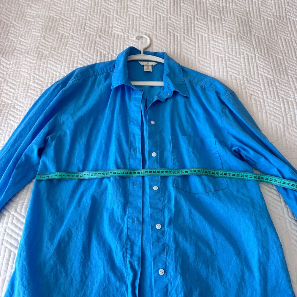 H&M Button-Down Shirt in Bright Turquoise - Picture 9 of 11